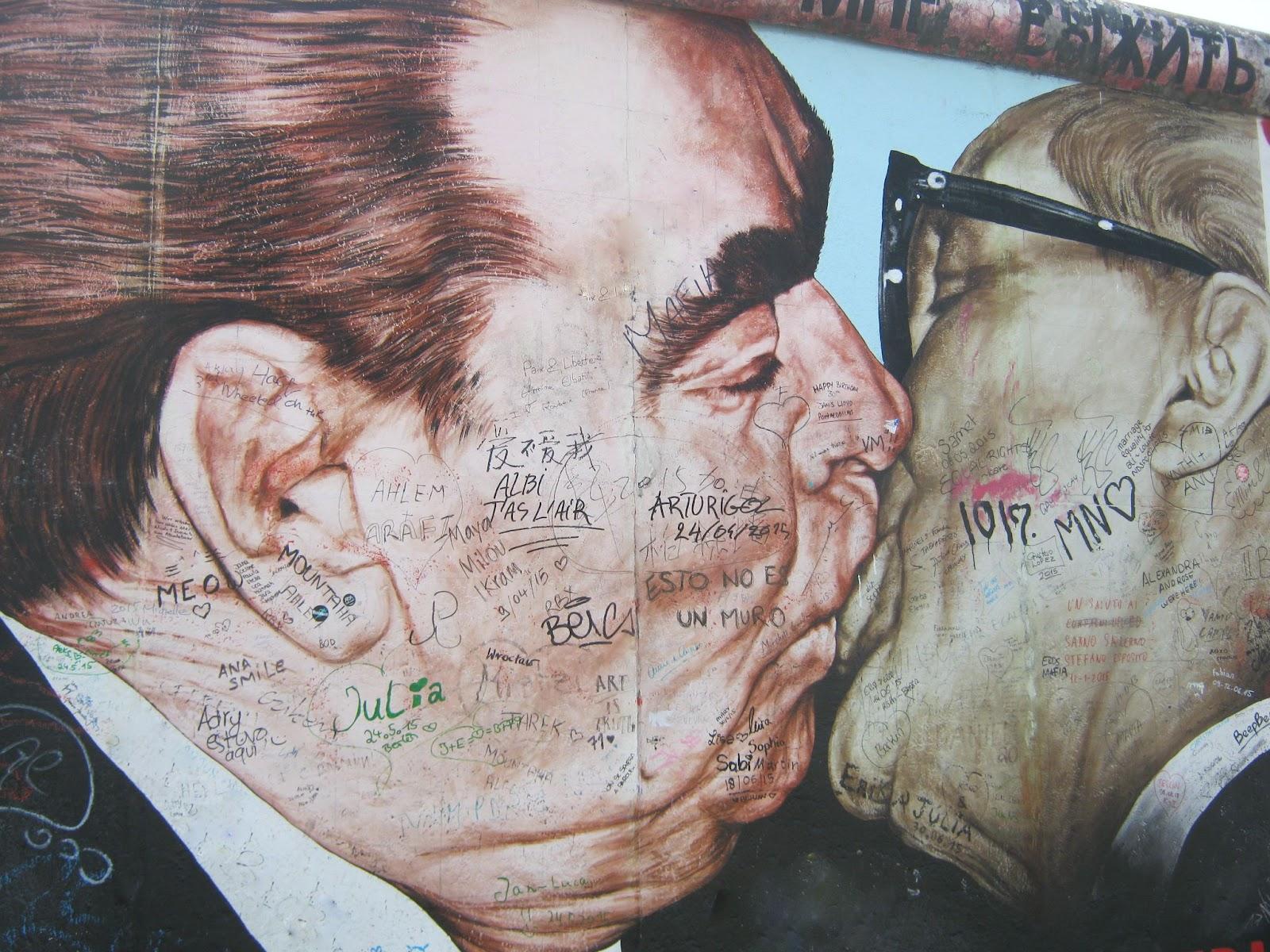 Fresque sur le Mur de Berlin