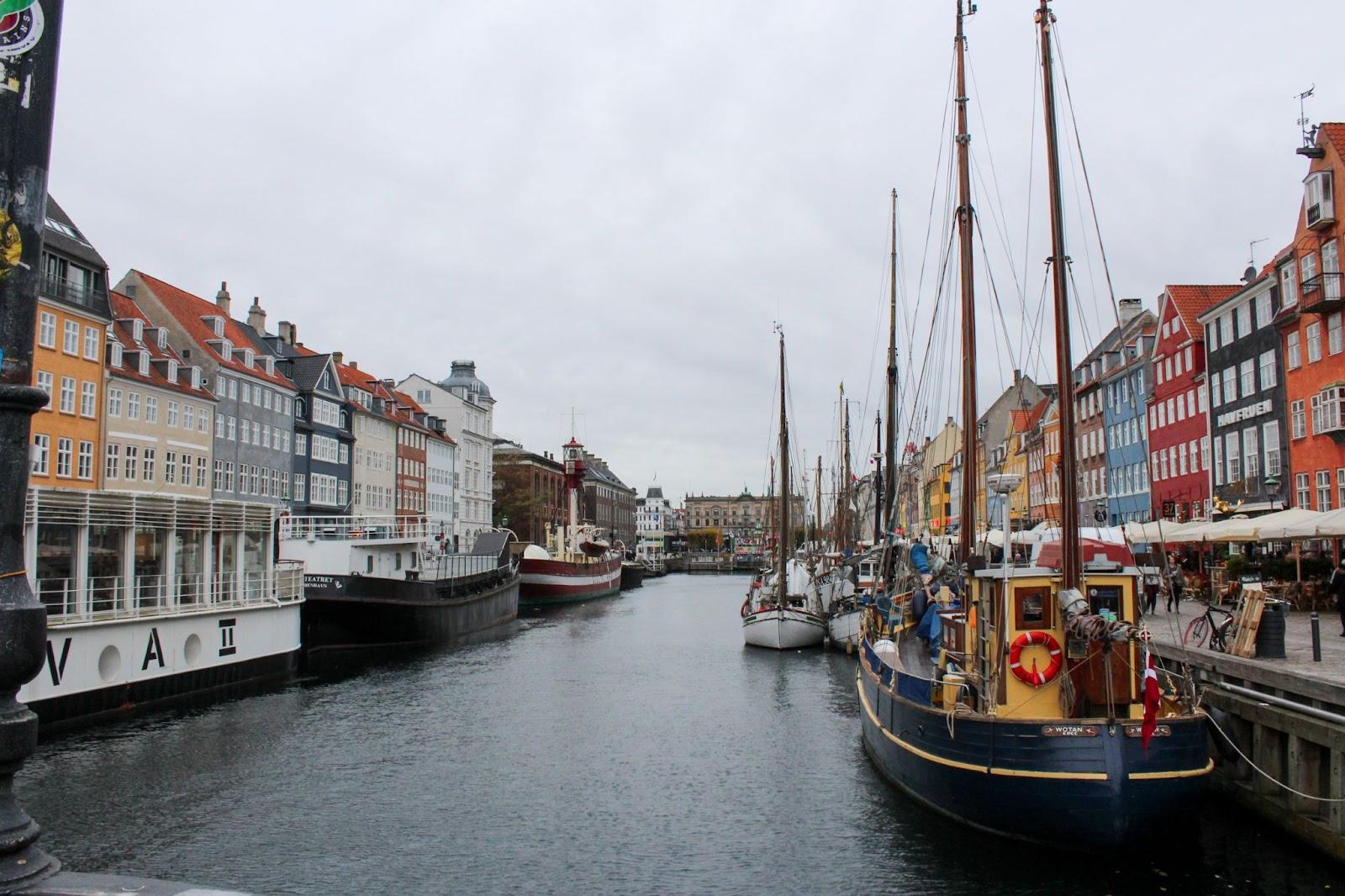 Canal à Nyhavn à Copenhague