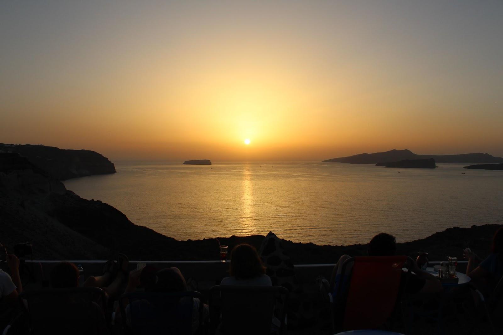 Coucher de soleil à Perissa, Santorin