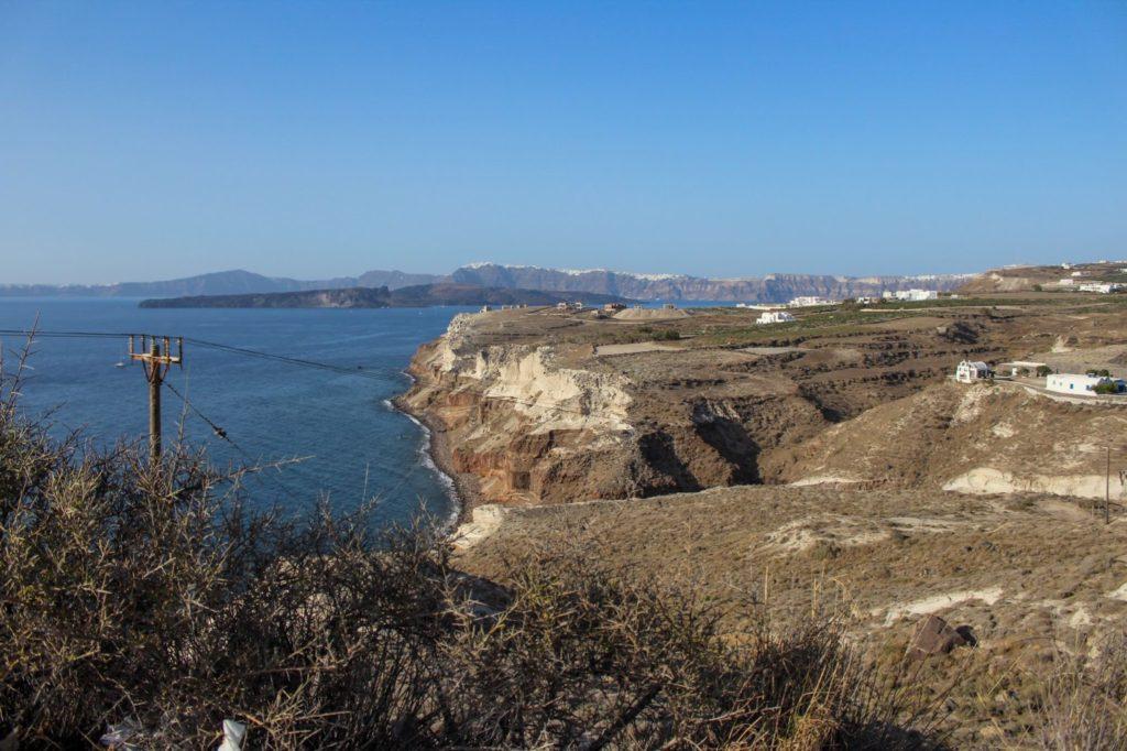 Falaise de Perissa à Santorin