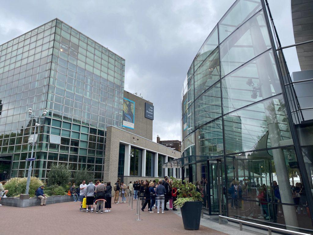 Entrée du Musée Van Gogh à Amsterdam