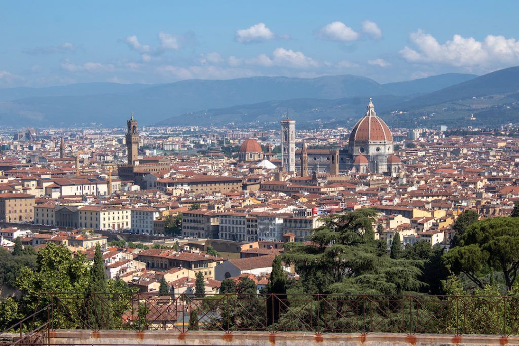 Vue sur Florence et son dôme depuis la Piazzale Michelangelo