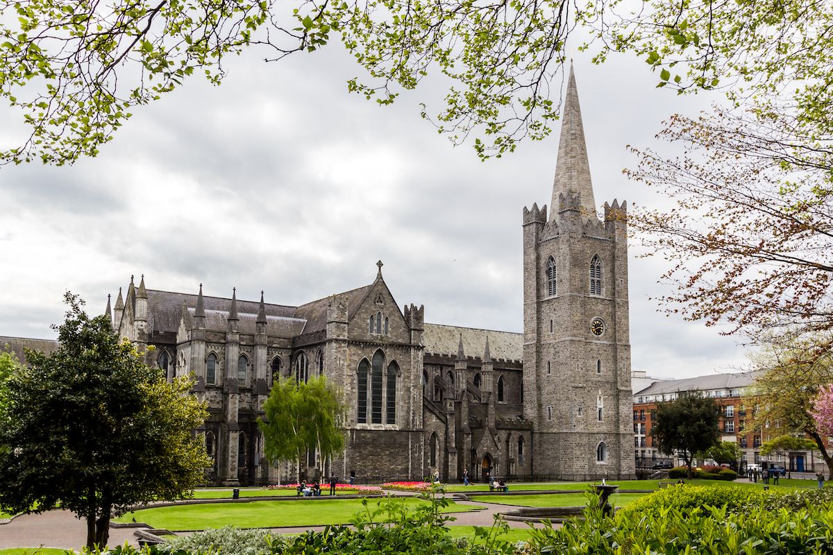 La cathédrale St Patrick de Dublin est la plus grande du pays