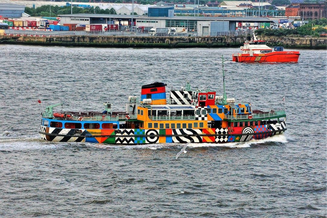 Ferry coloré à Liverpool