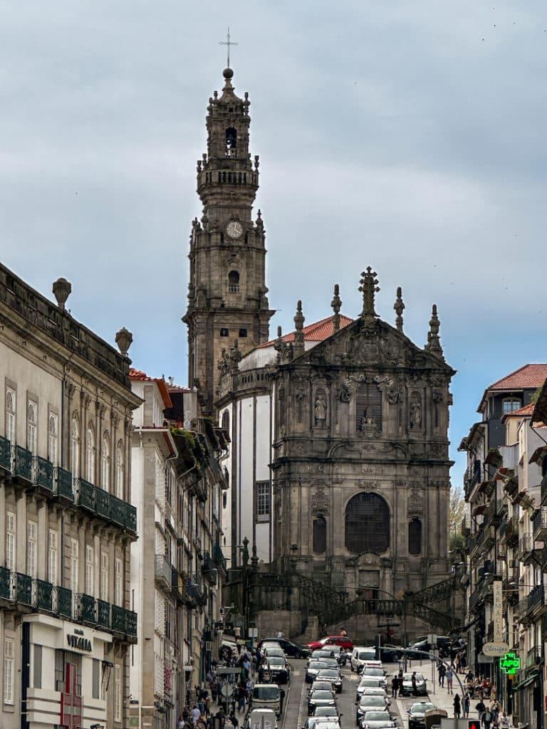 Église et Tour des Clercs à Porto