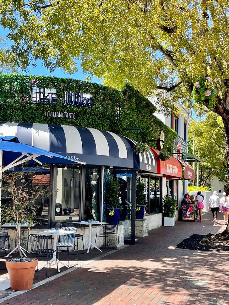 Rue de Coconut Grove Miami