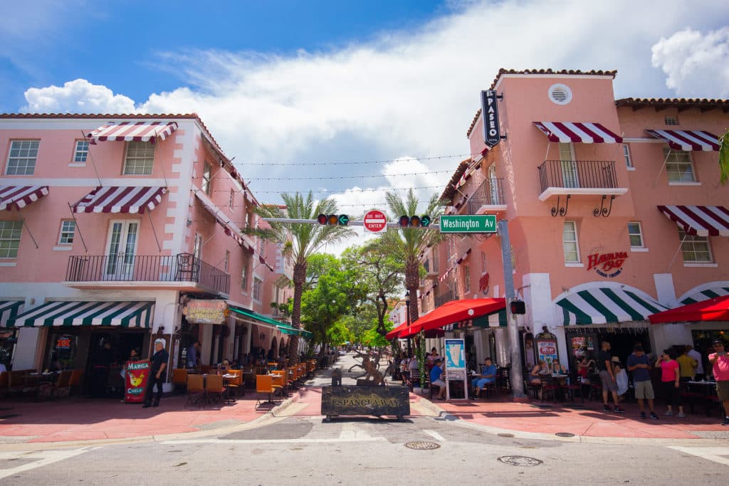 Espanola Way, le village espagnol de Miami Beach