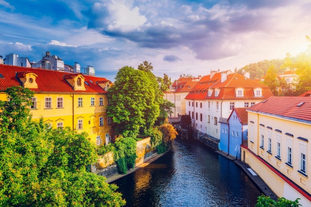 Des canaux situés près de l"île Kampa à Prague