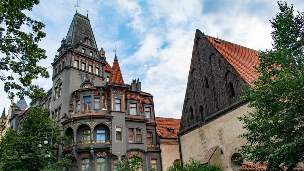 View sur une synagogue du quartier juif de Prague