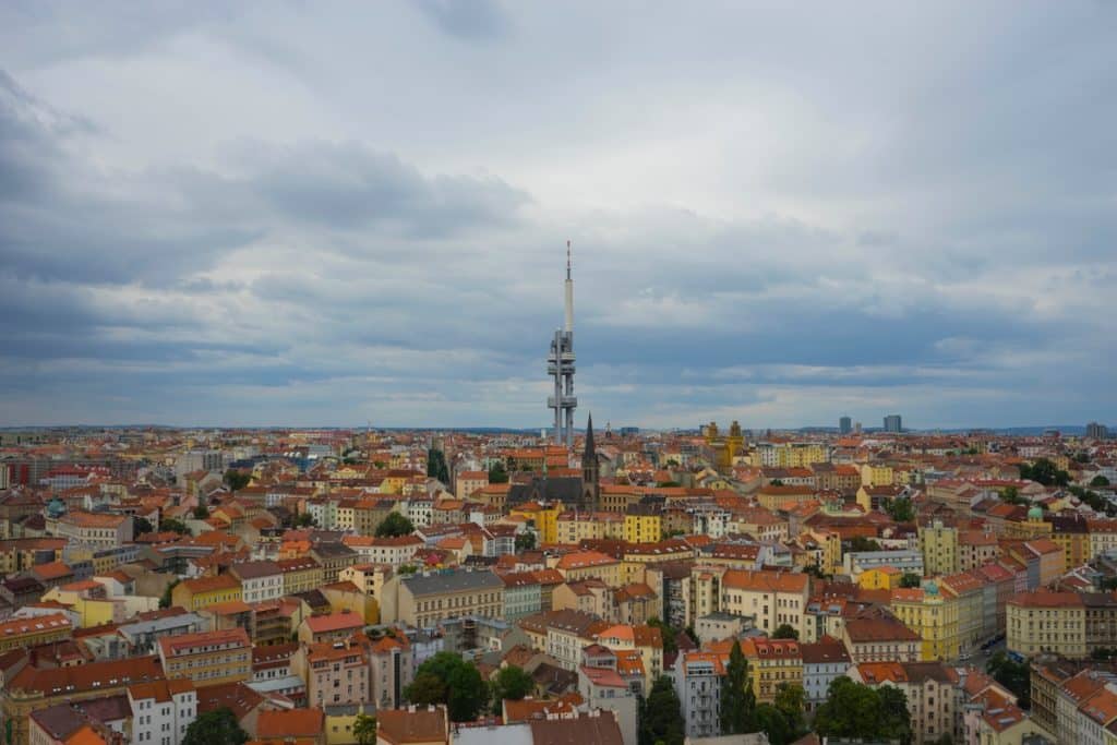 La Tour de télévision Zizkov visible de presque tous les points de la ville