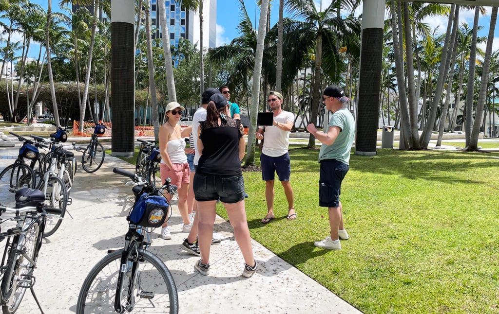 Visite guidée en français de Miami Beach à vélo
