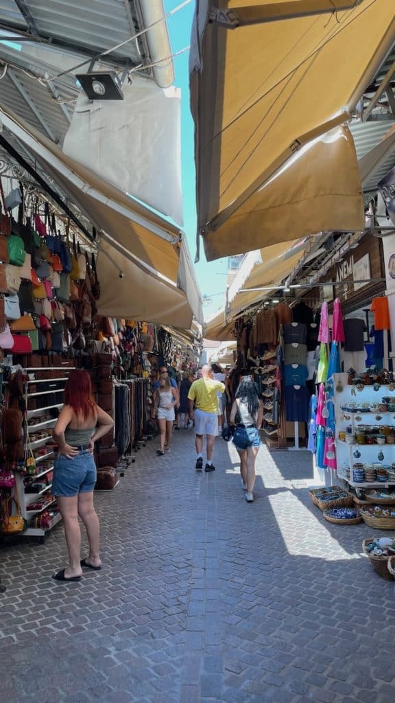 Boutiques dans la vieille ville La Canée ou Chania en Crète, Grèce