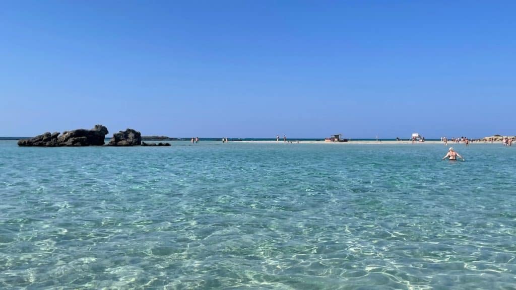 Les eaux turquoises d'un des plus belles plages du monde : Elafonissi en Crète