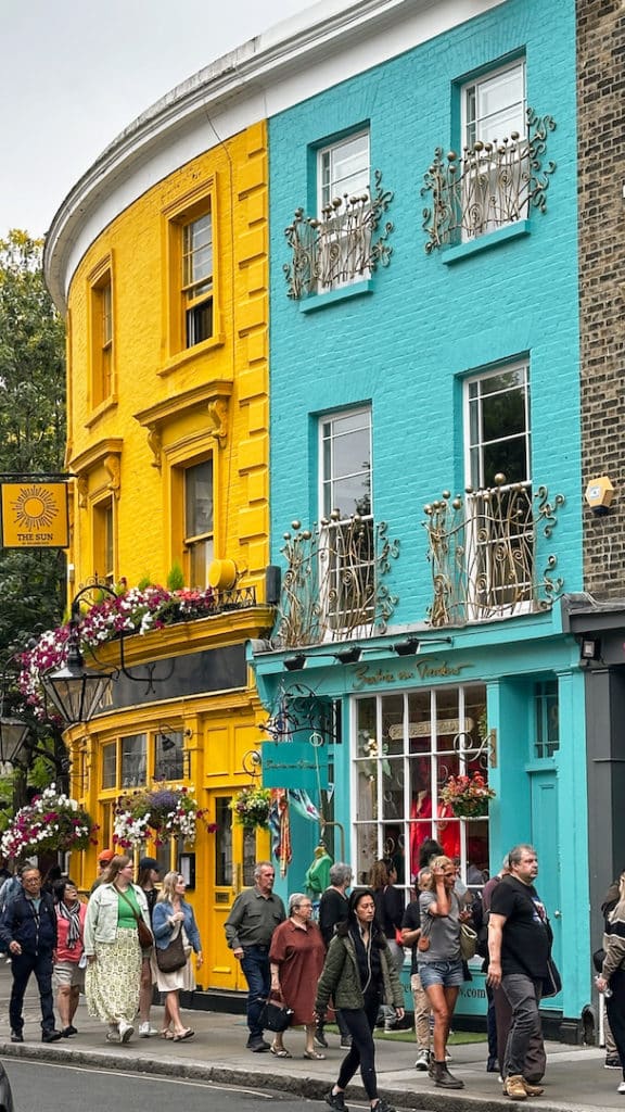 Devantures colorées à Notting Hill à Londres