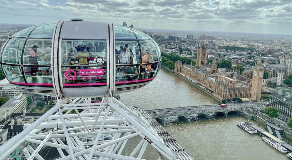 Nacelle du London Eye avec vue sur Big Ben en arrière plan