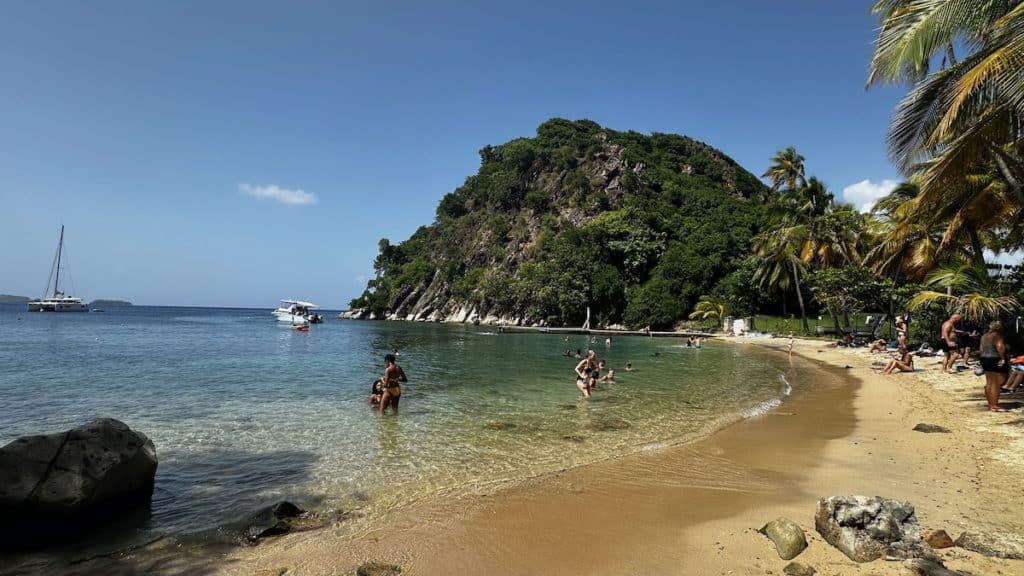 Plage Pain au sucre aux Saintes en Guadeloupe