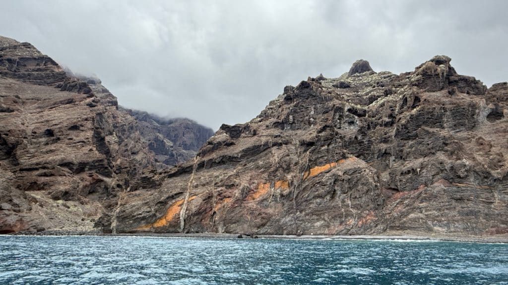 Les gorges de Masca depuis la mer à Tenerife