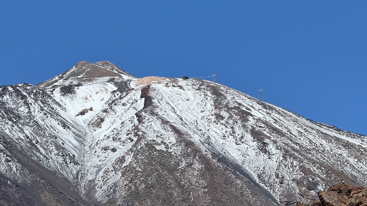 Un téléphérique permet de monter en haut du volcan Teide à Tenerife