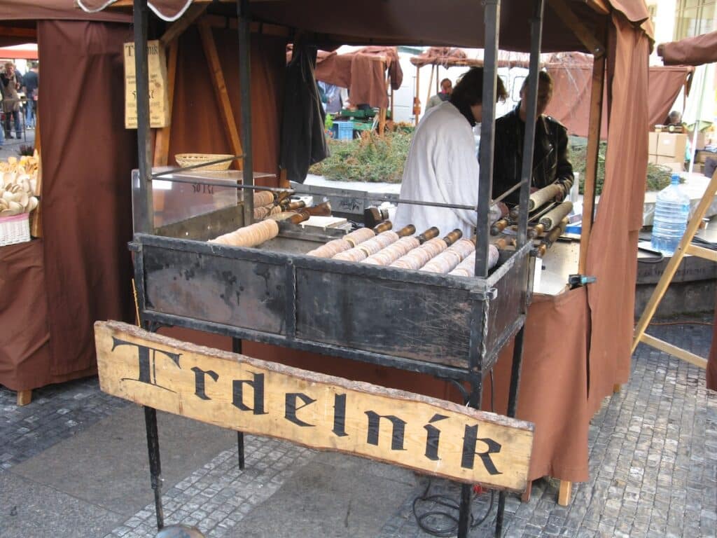 Trdelník une spécialité sucrée de Pague