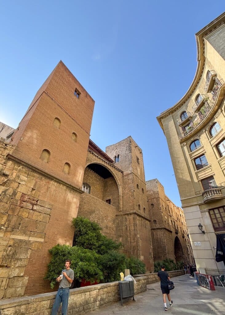 Rue du quartier gothique à Barcelone
