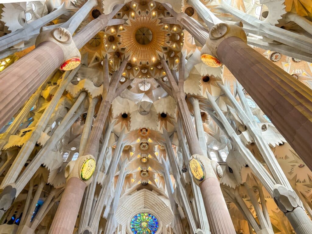 Colonnes de la Sagrada Familia à Barcelone